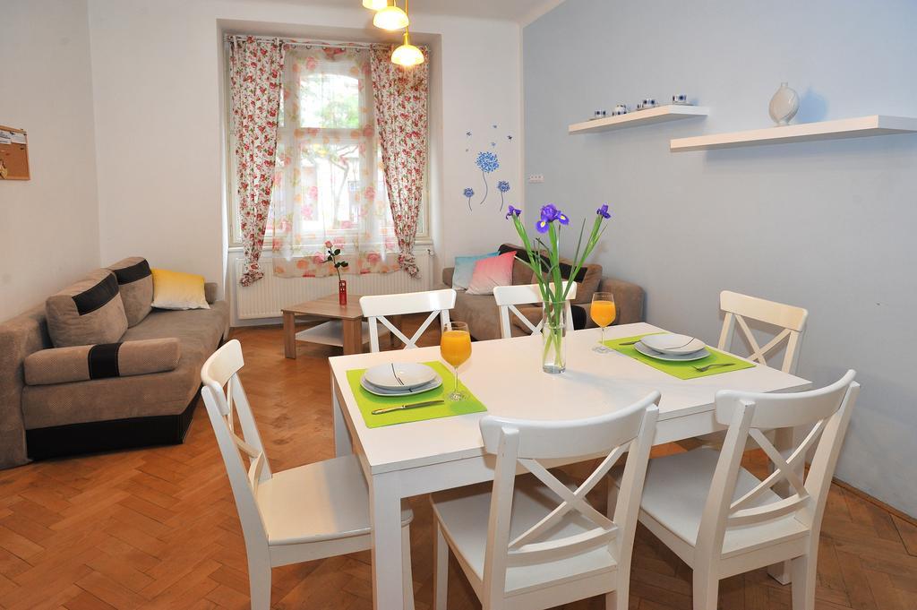Condo In Vinohrady Prague Luaran gambar