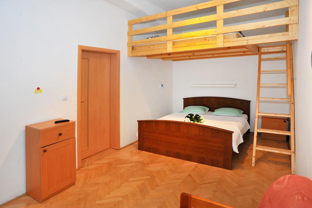 Condo In Vinohrady Prague Luaran gambar