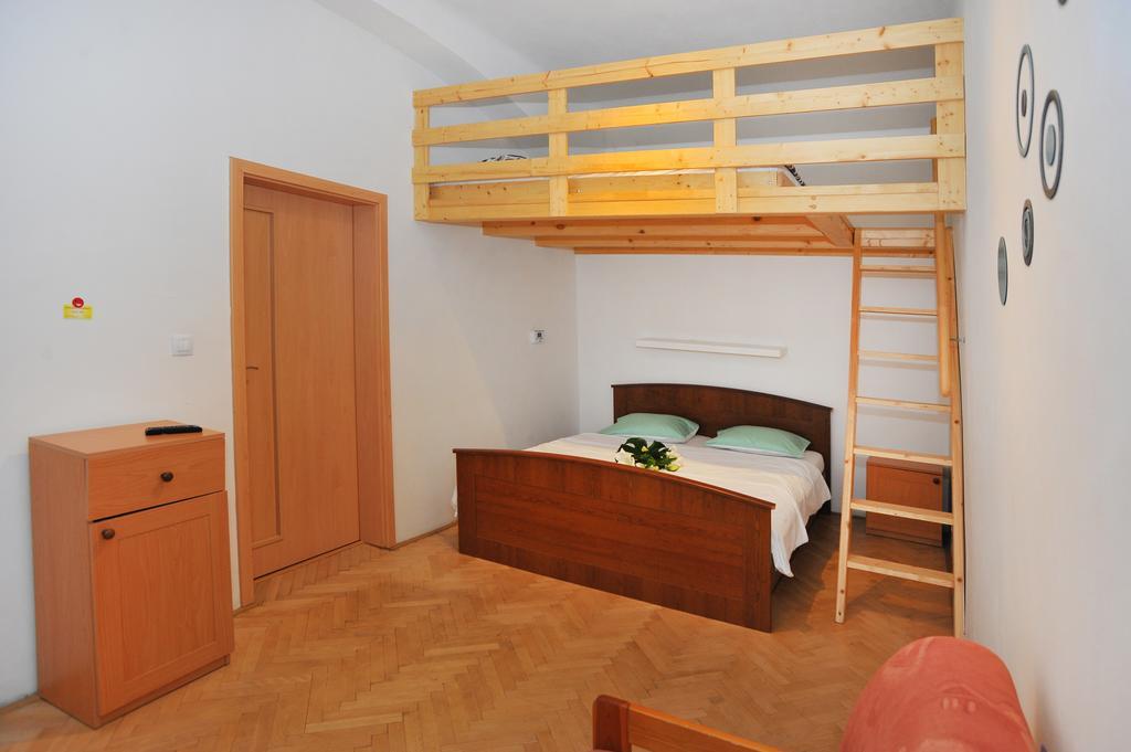 Condo In Vinohrady Prague Luaran gambar